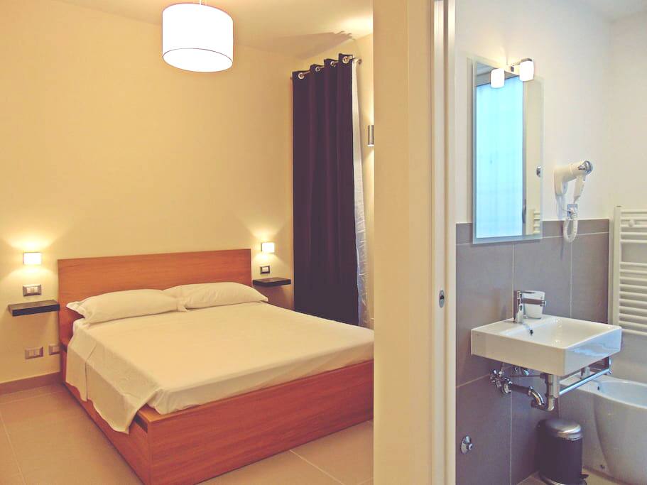 Camera con bagno privato