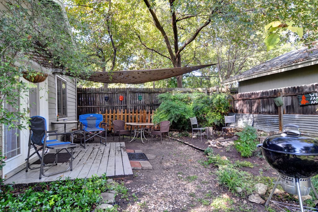 Cozy & Private Detached cottage in Cultural District