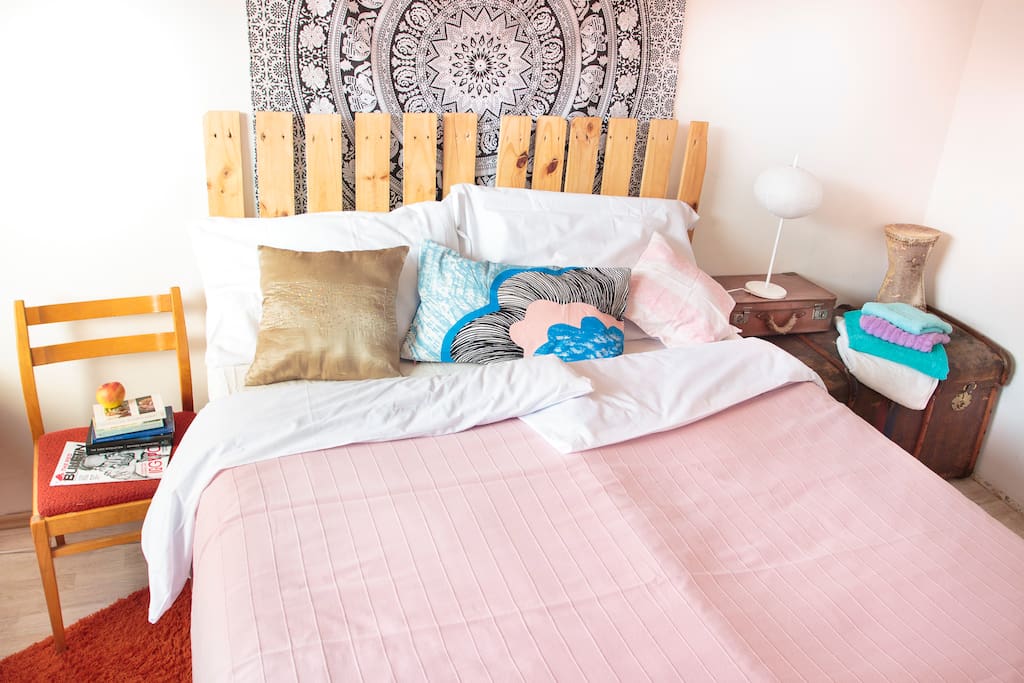 Fresh and cozy sleeping in airy environment