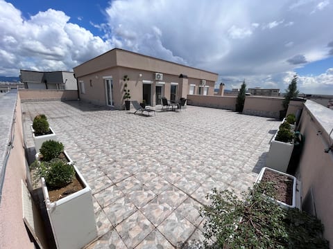 Super Penthouse Suite