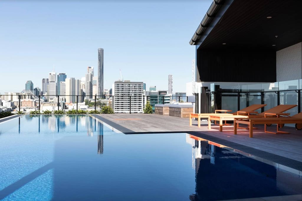 City views only 2kms from Brisbane's CBD.