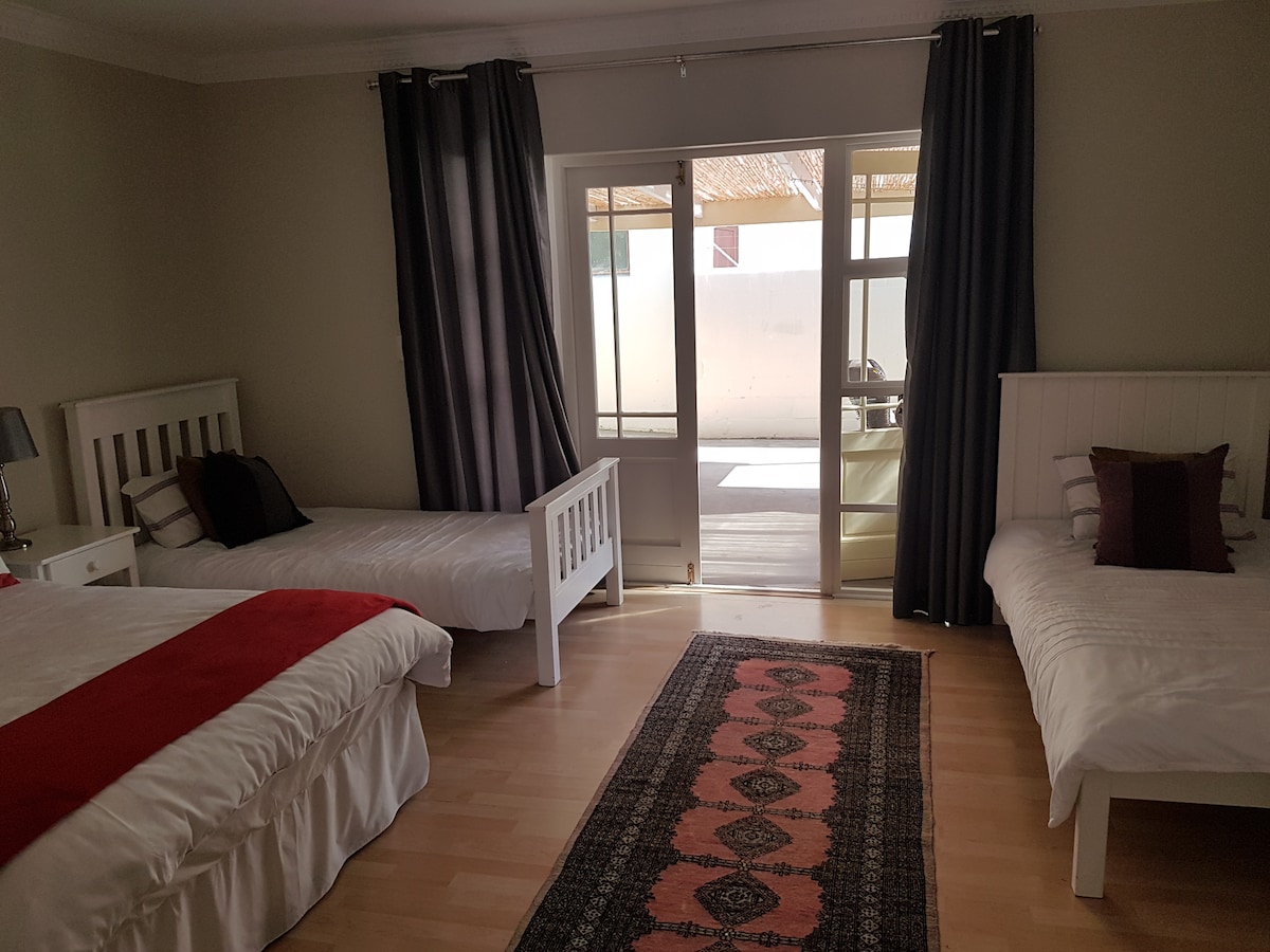 Chumba cha kulala cha 4 chenye bafu