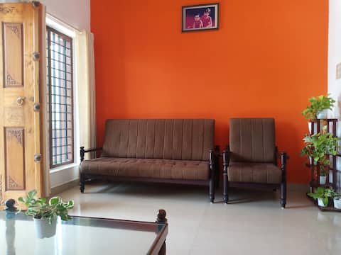 Thannalkoodu - Homestay
(Comfortable and relaxed)