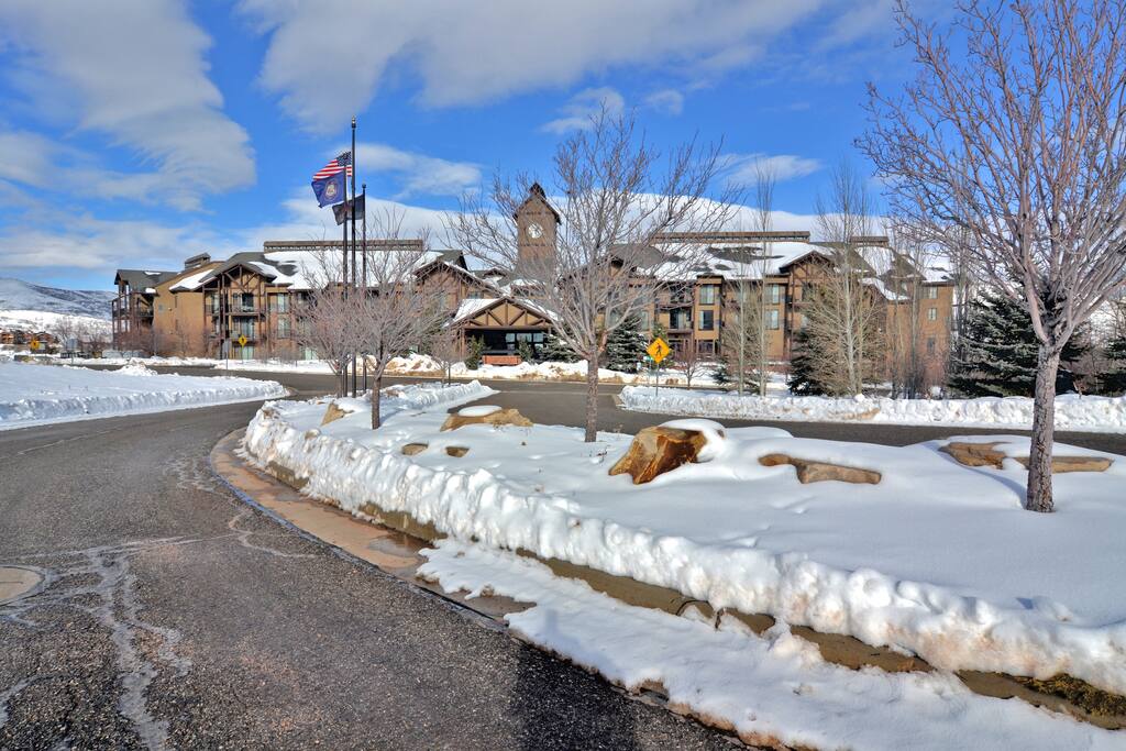 Stillwater Lodge