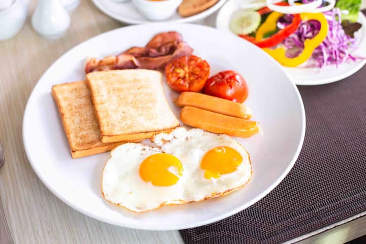 New Cozy Room 1 Min.
Walk To Beach With Breakfast - Patong Beach