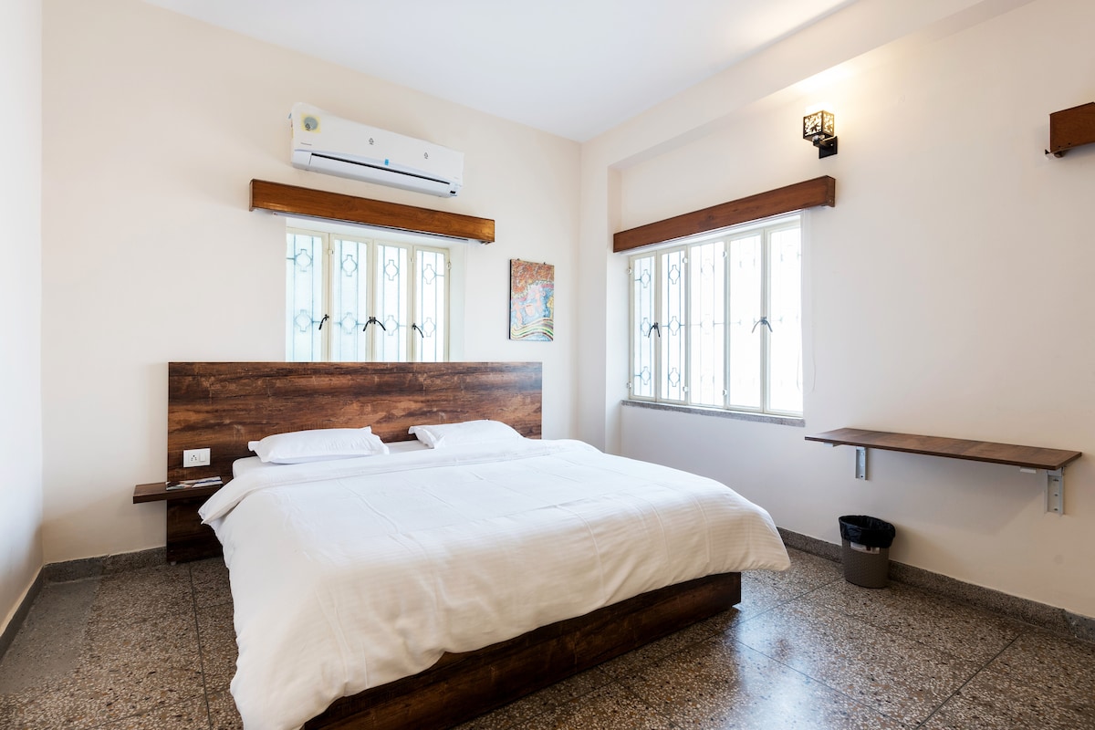 גודל החדר 120 רגל רבוע