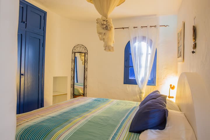 غرفة النوم الرئيسية 