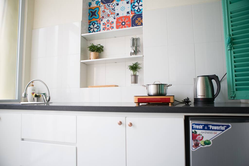 Private Kitchen - electric stove, kettle, fridge