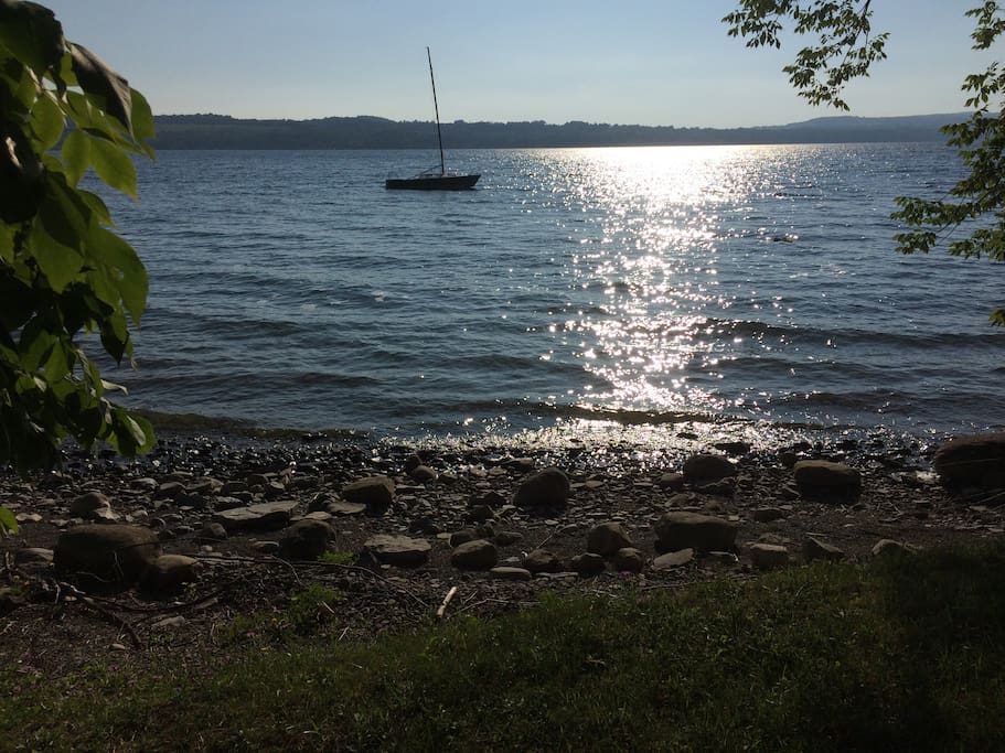 come enjoy the beautiful sunrises and sunsets over the lake