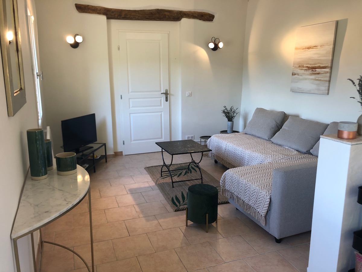 Top Airbnb: Bastidon Glamour in Luberon Domaine Le Garry in Apt