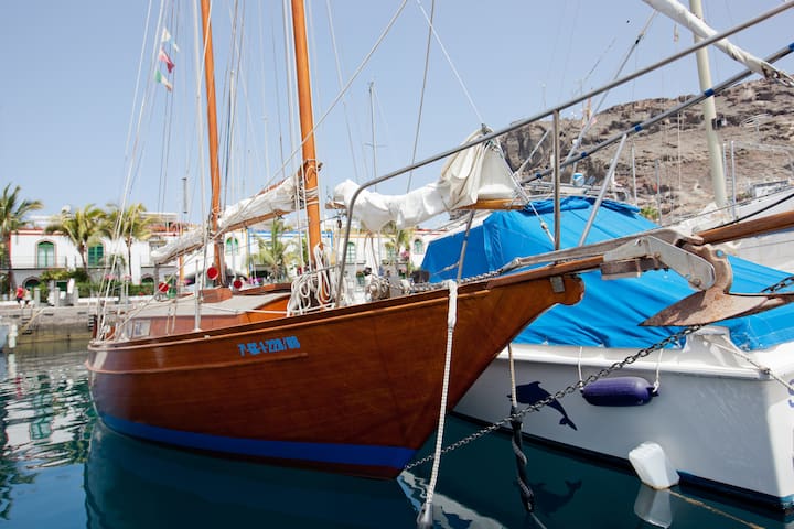 Puerto Mogan forbids Airbnb -Sailboat Gran Canaria
