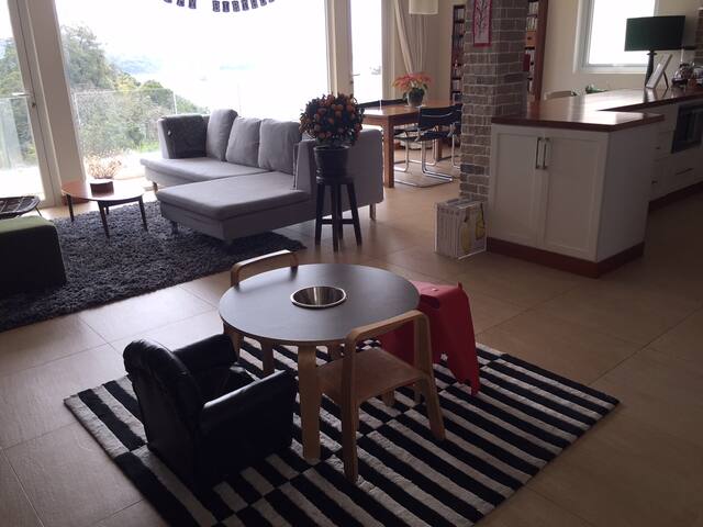 Lake House with stunning sea view in Sai Kung gallery image 3