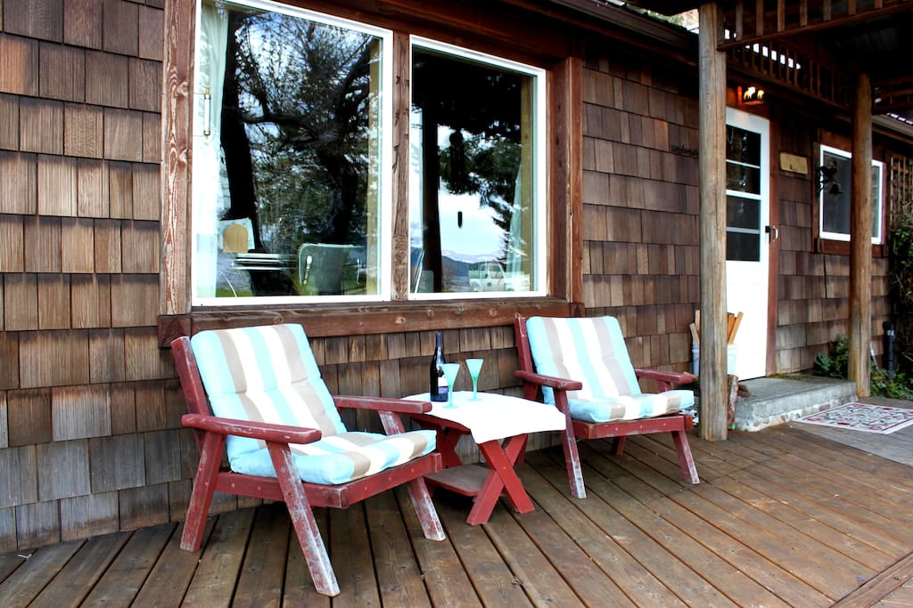 Charming Waterfront Home Hoodsport Cabins for Rent in Hoodsport