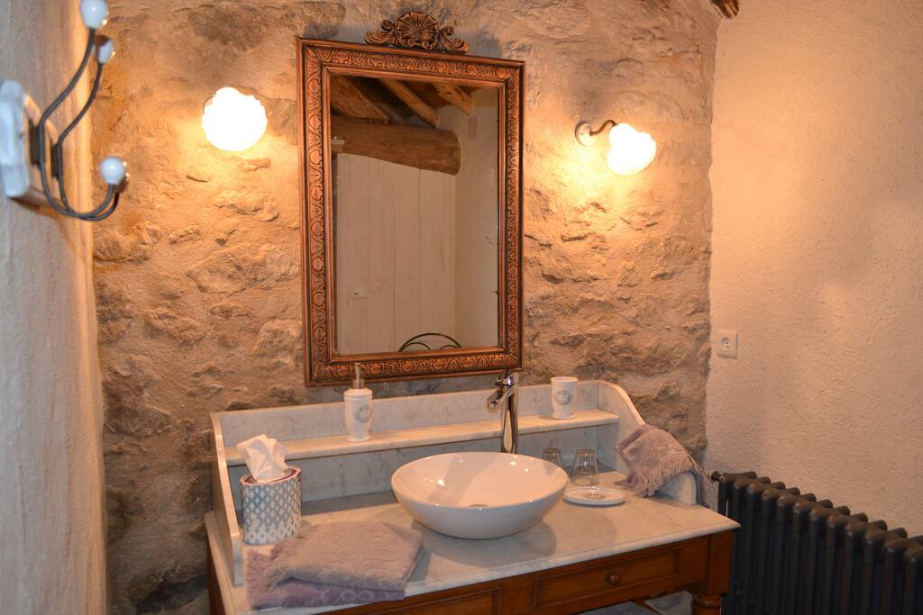 Table de toilette