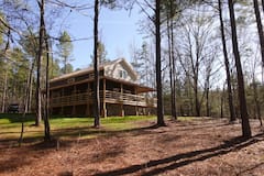 Lakeside+luxury+cabin+on+125+acres+%2825+min+to+MSU%29