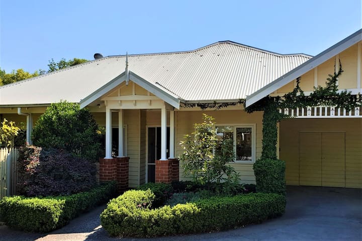 Healesville House – Fig Tree House