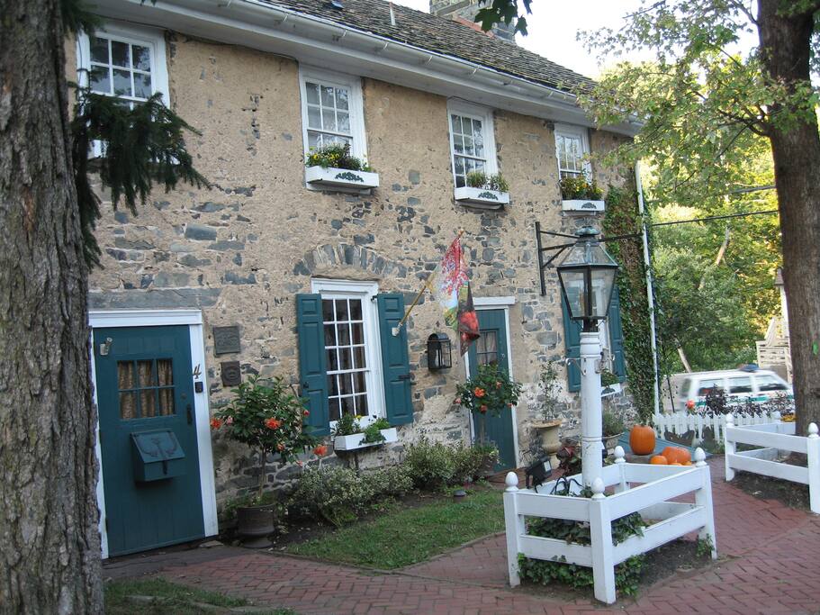 Old Historic Stone Home Houses for Rent in New Hope, Pennsylvania