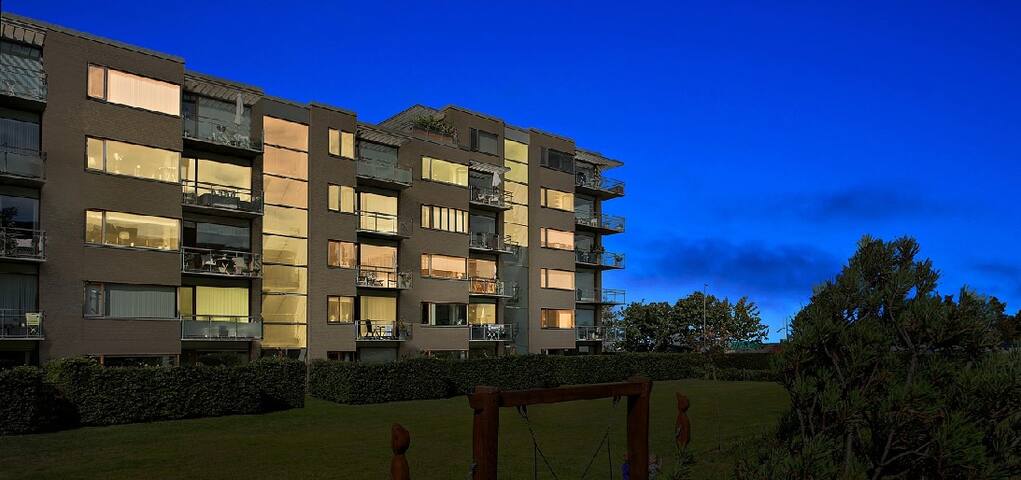 Beach flat close to the Metro gallery image 4