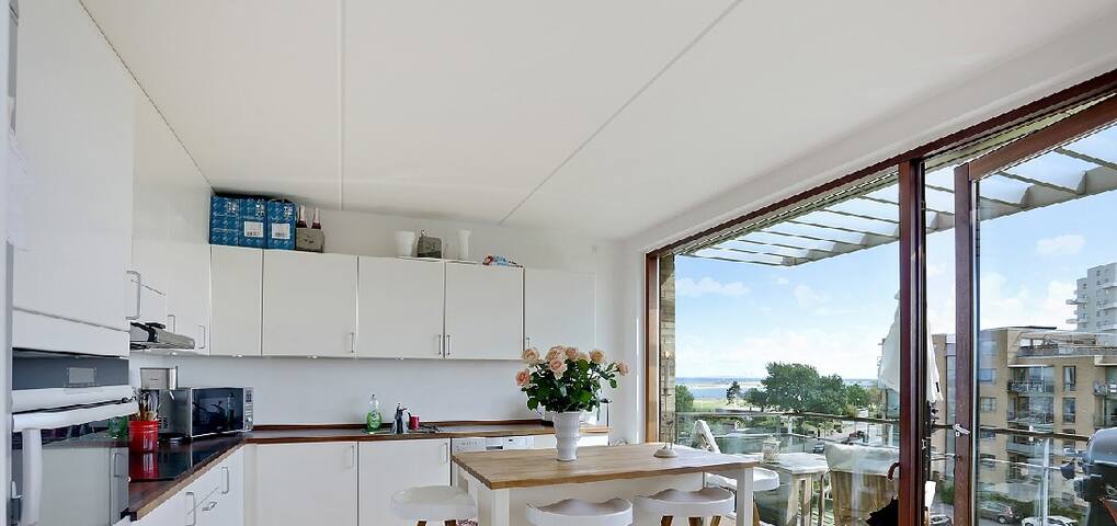 Beach flat close to the Metro gallery image 5