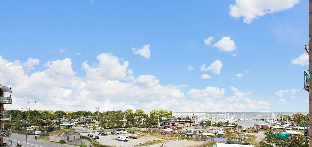 Beach flat close to the Metro gallery image 3