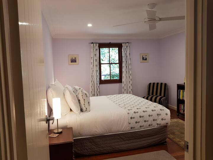 The peaceful and relaxing Lavender room