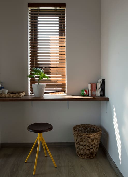 In the morning, natural sunlight hits the room and fill it with warmth. You can use this as a make up table and take advantage of the natural lightning, or a working desk if you prefer working privately.