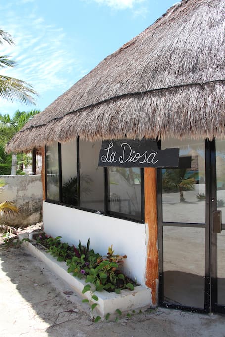 The entrance to "La Diosa"