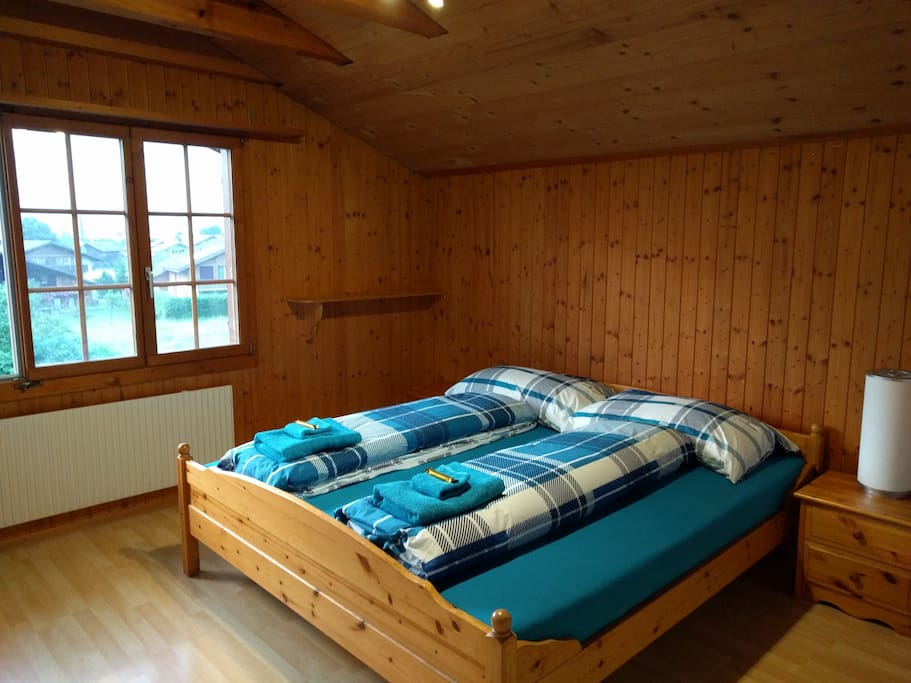 Guest room / Gästezimmer
