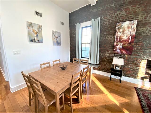 Spacious 6BR, 4 BATH (25 Minutes to Manhattan!) gallery image 4