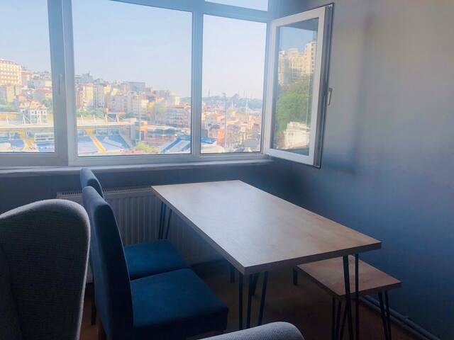 Müge and Nebi Istanbul Apartment 2 gallery image 5