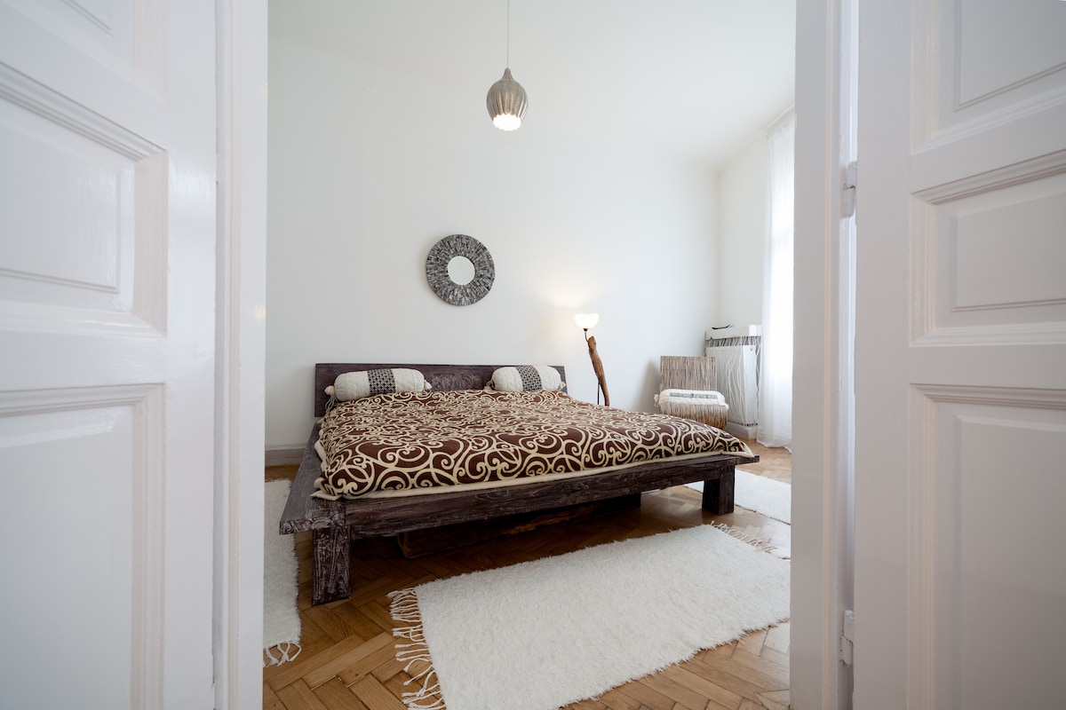 Veliki balijski krevet