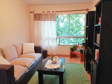 Cómodo con supermercado, paseos y oficinas cerca