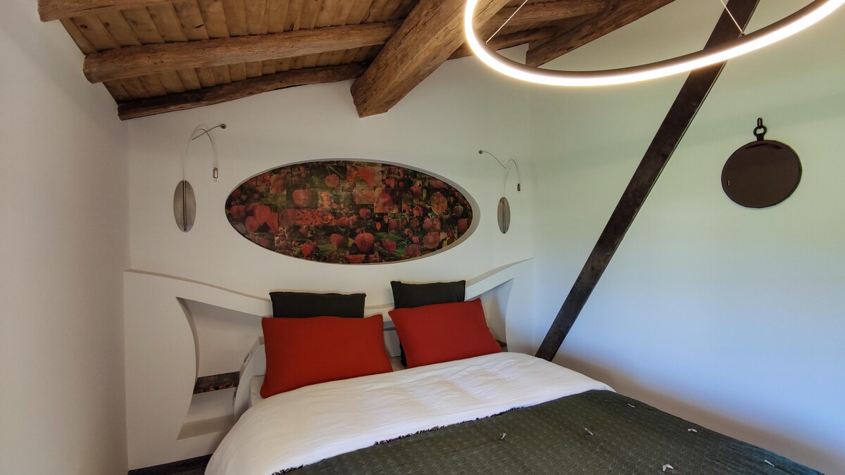 Ljubavna soba u kavezu