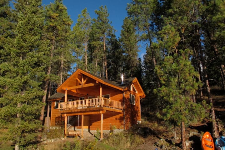 Cozy Romantic Flathead Lake Getaway Cabins For Rent In Polson