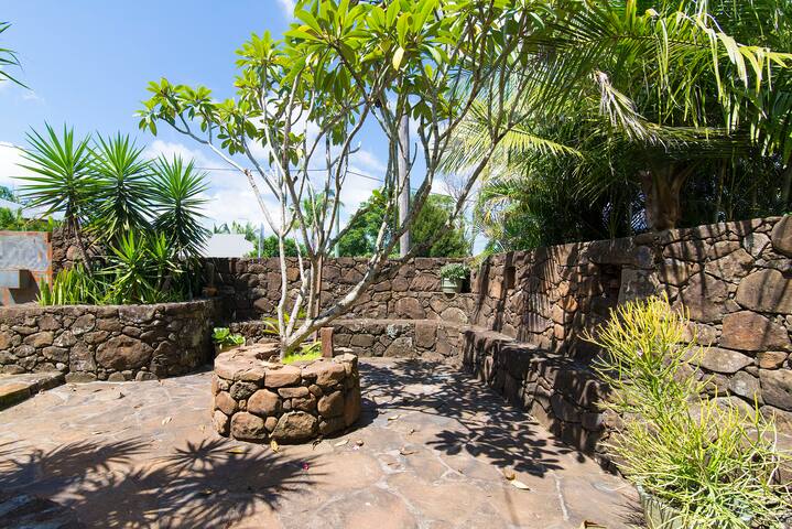 Beautiful Stone & Timber Home gallery image 3