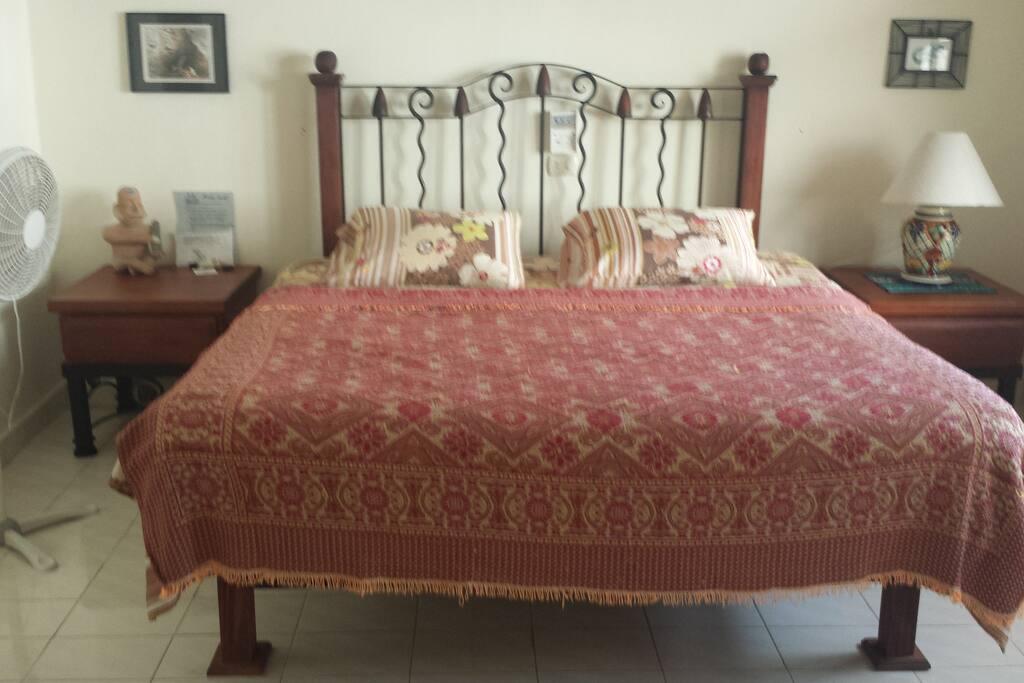 4 rooms, all private