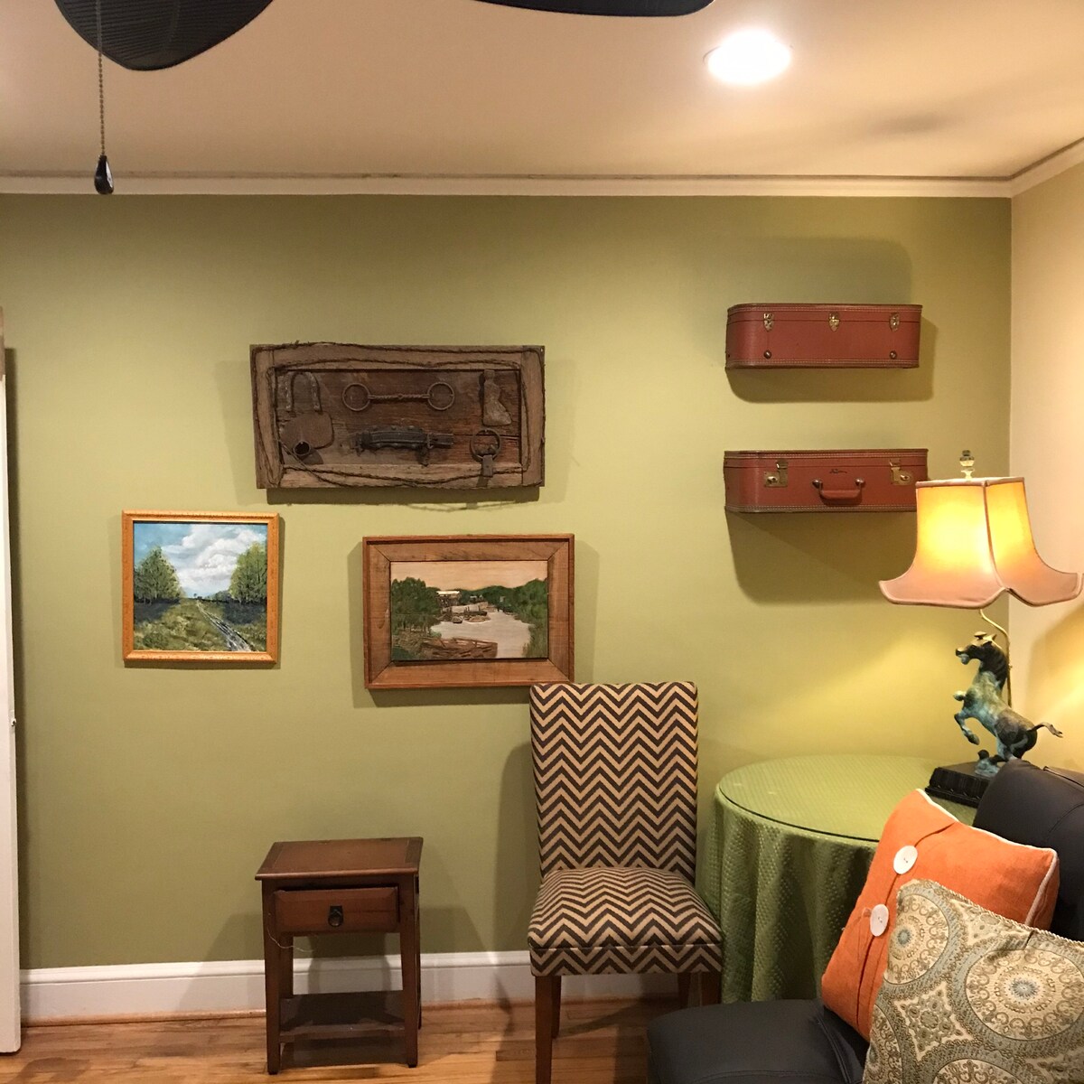 Top Airbnb: Adorable Cottage & Pet Friendly Dwntwn Sptg! in Spartanburg
