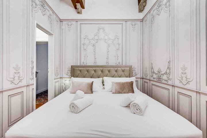 ★ ★ ★ ★ ★ SPANISH SQUARE NEW – RomeDreamHome gallery image 3