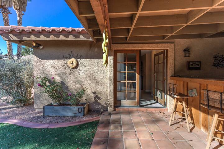 Vegas Getaway Big Home- hot tub spa/ min to strip gallery image 5