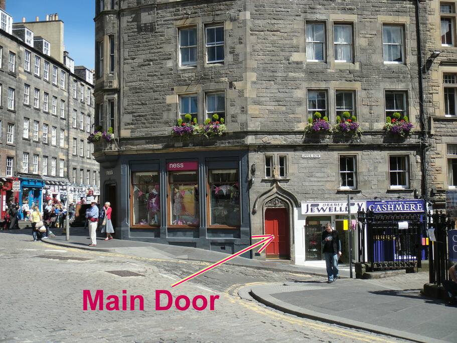 The main door to the apartments