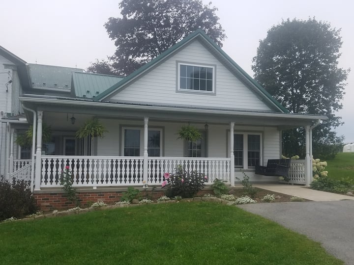 Schantz HausFarm Stay Apt Apartments for Rent in Davidsville