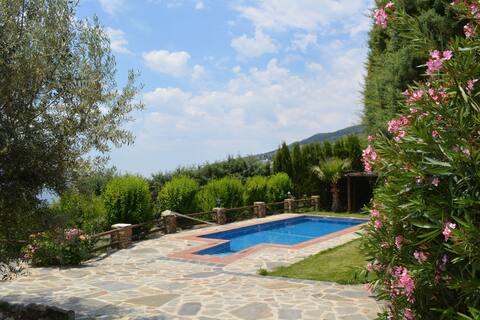 ALPUJARRA, VILLA, JACUZZI, POOL, PRIVATE GARDEN
