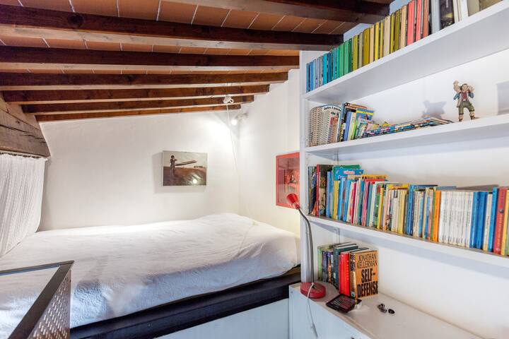 beautiful apartment with terrace in gallery image 5