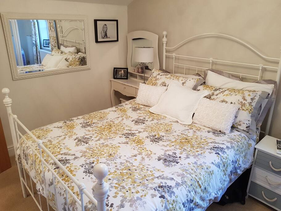 Garden view bedroom