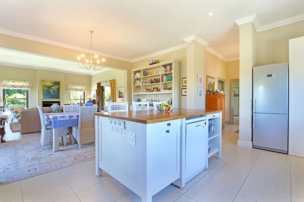 Kitchen, Dining, Lounge