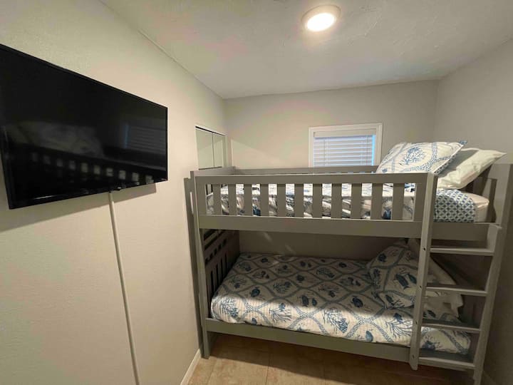 Twin bunk room