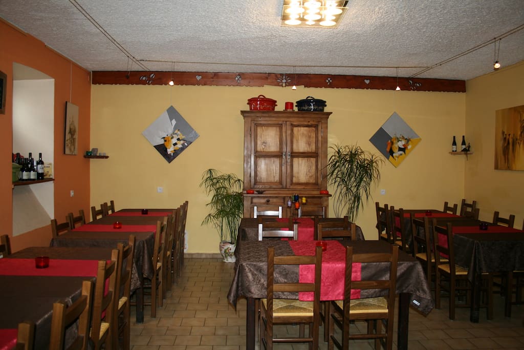 Un restaurant à votre disposition