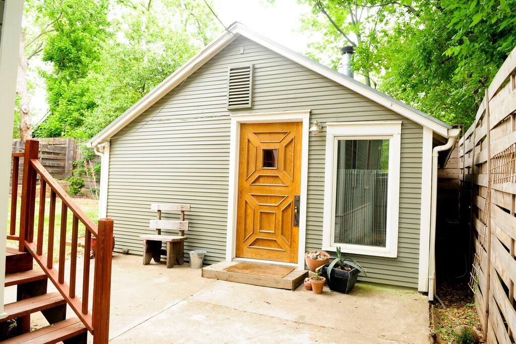 Private CottageNear UT/Hyde Park Houses for Rent in Austin, Texas
