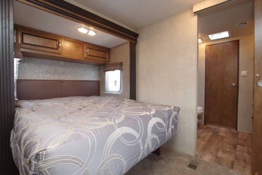 comfy queen bed