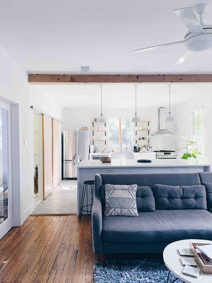Modern Victorian Retreat With Porch | Near Uva - Charlottesville